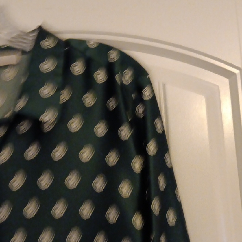 Top - Picture 4 of 6